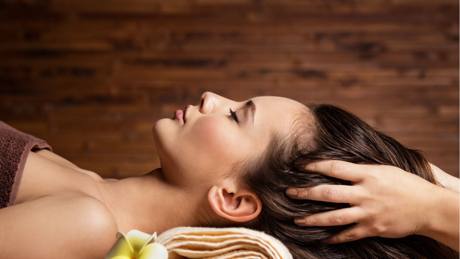 Champi – indická masáž hlavy