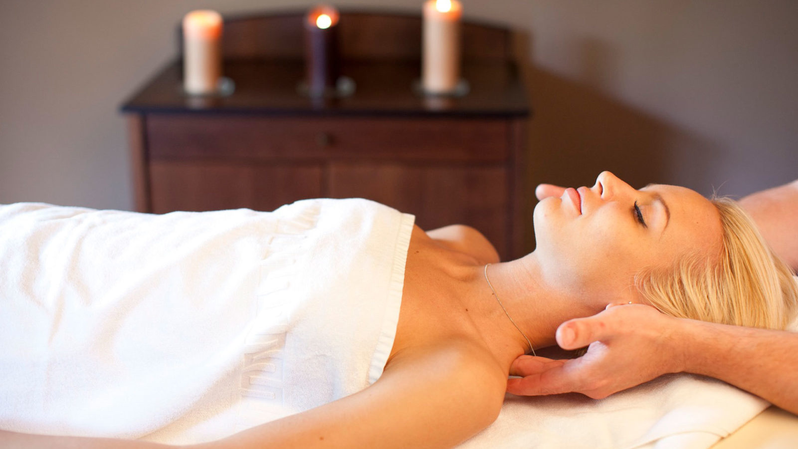 Champi – indická masáž hlavy