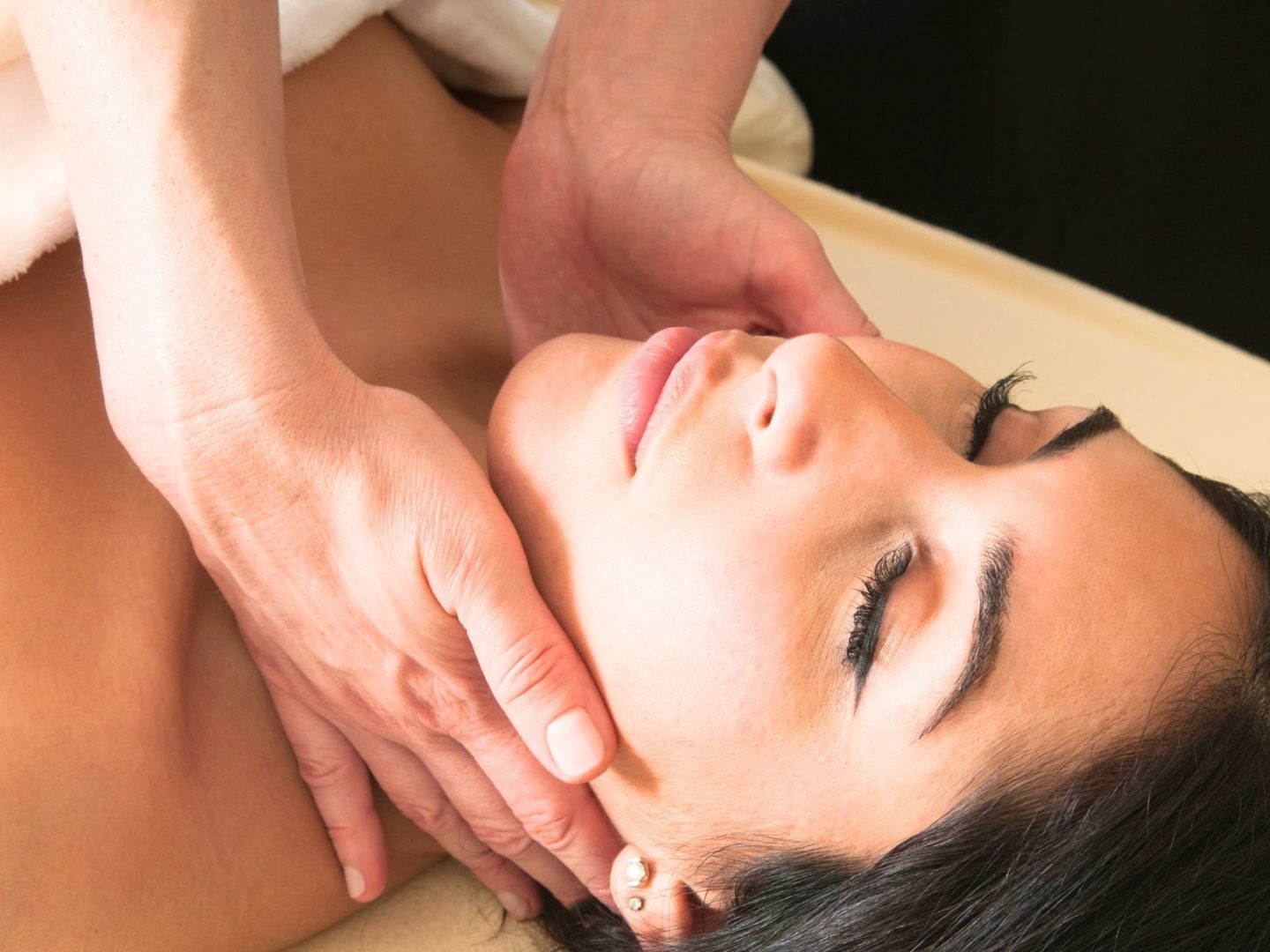 Lymfodrenáž tváte a dekoltu