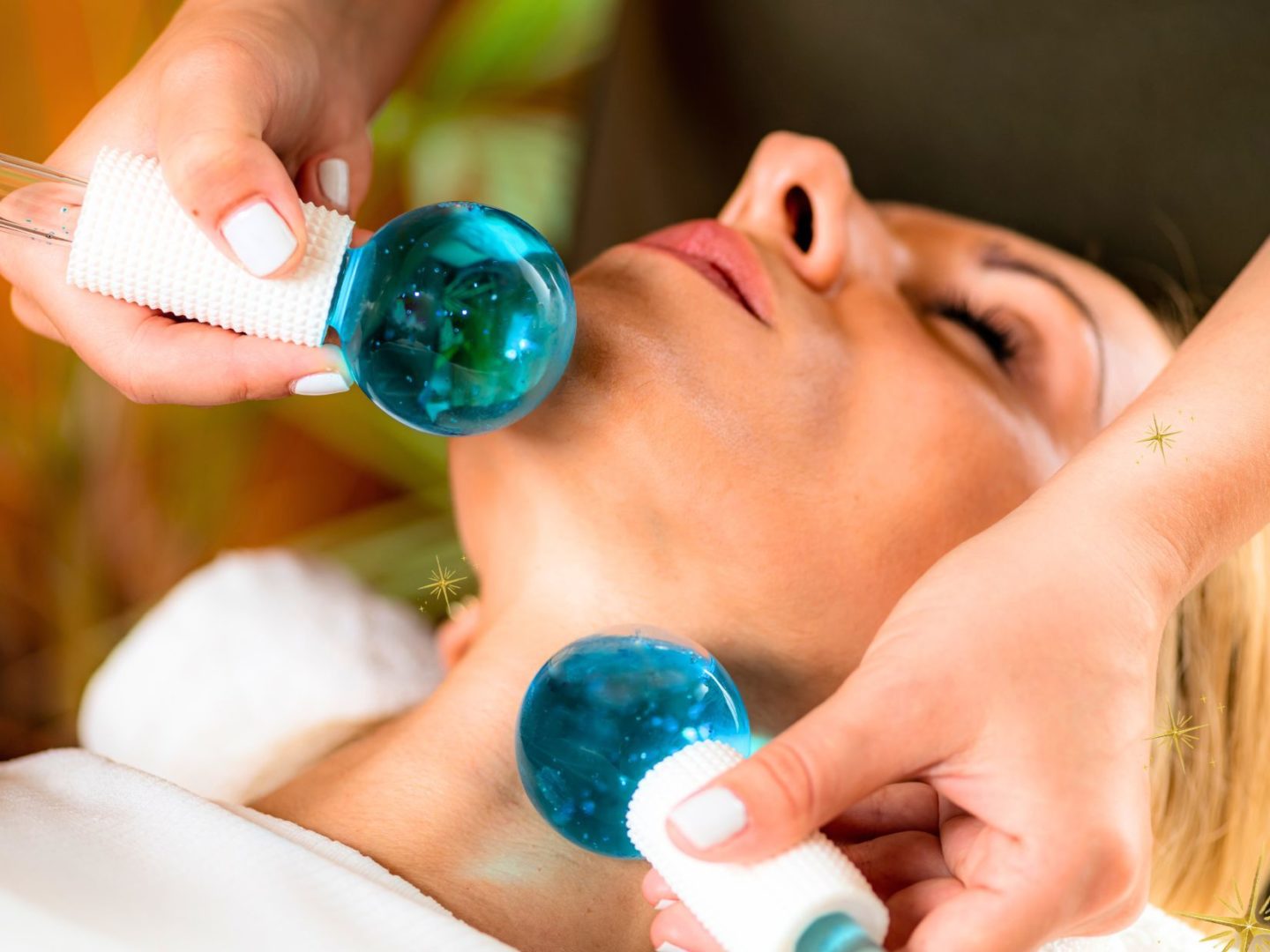 Masáž tváre ľadovými guľami