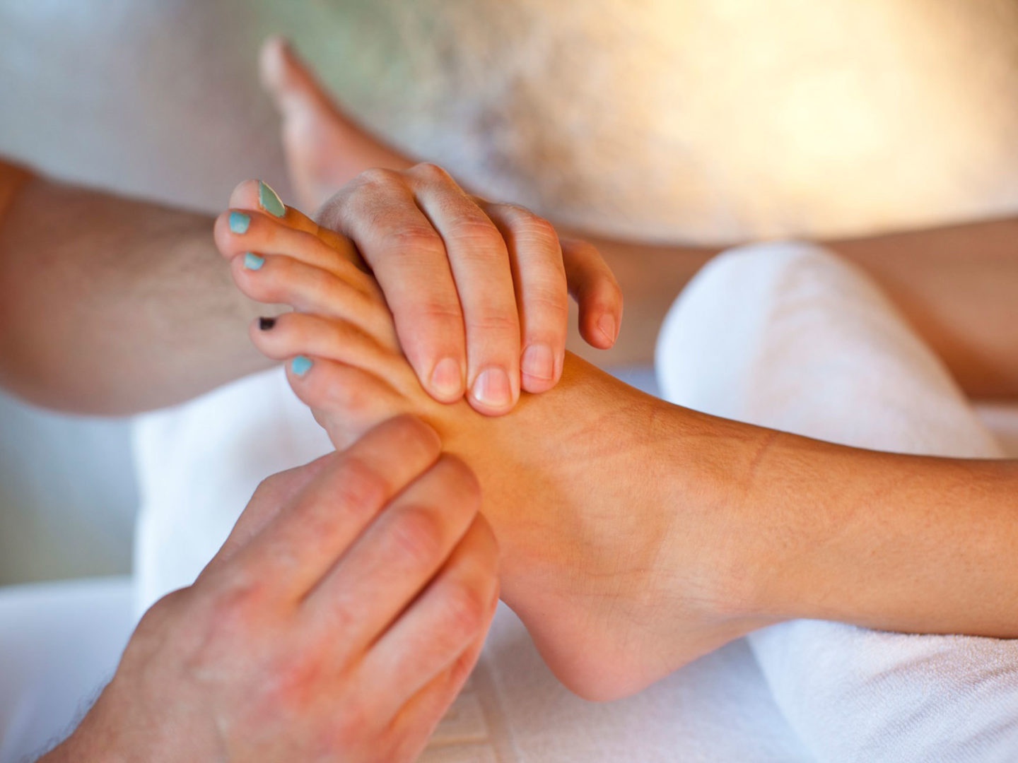 Reflexná masáž chodidiel s hrejivým zábalom